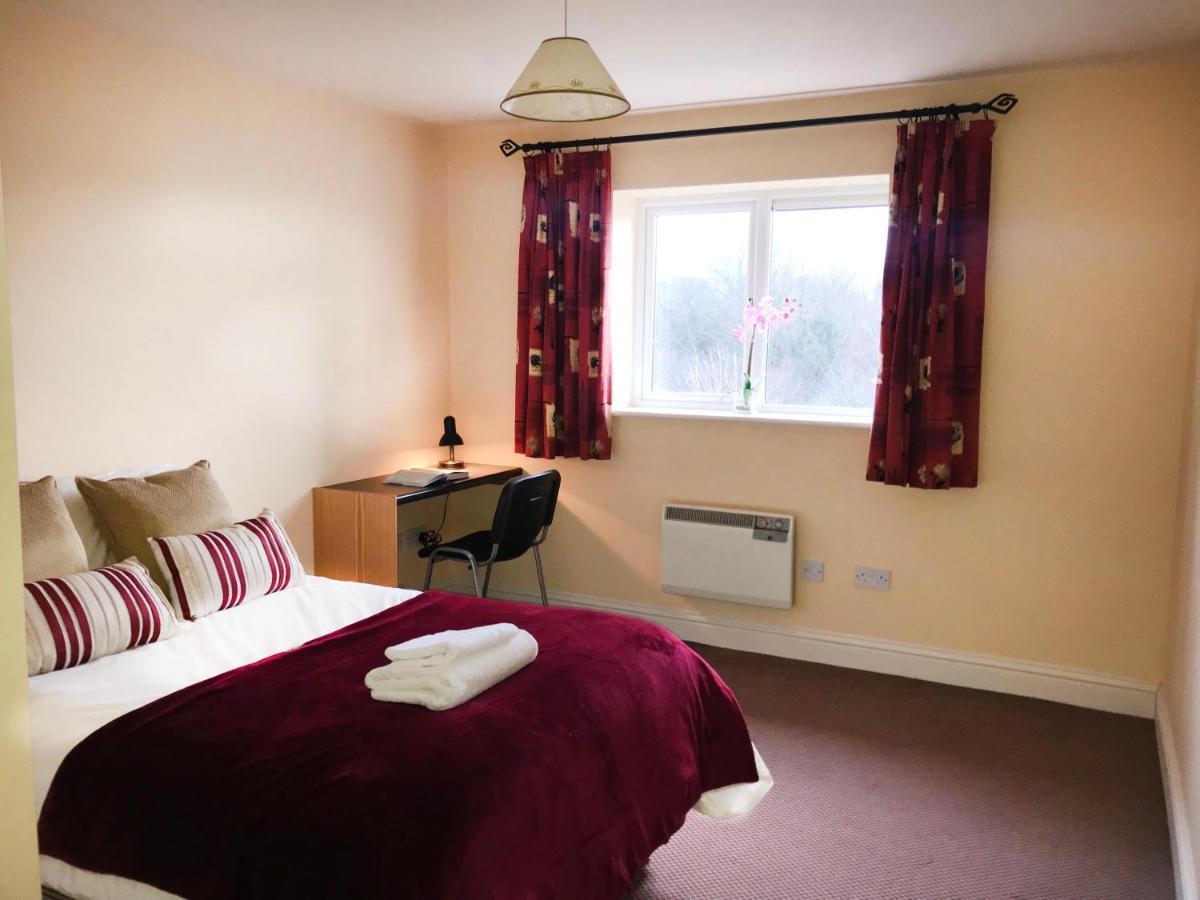 Kings Court Holiday Apartments 特拉利 外观 照片